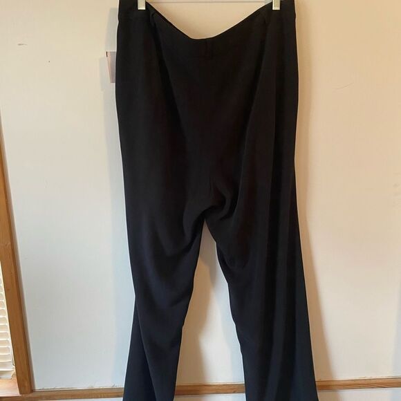 Eileen Fisher Black Pleated front trousers, size 14 - Picture 2 of 4